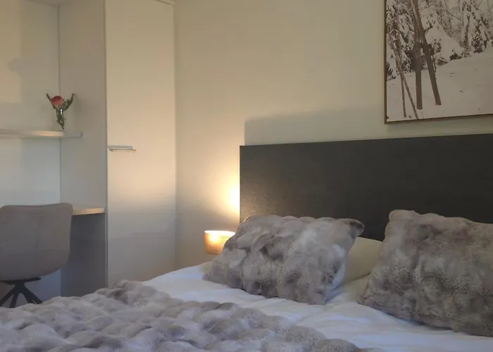 Yllaes Ix 9502 아파트 *